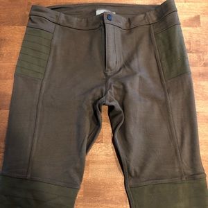 Athleta Utility Legging